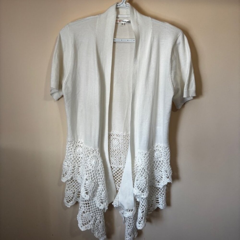 Today’s Designer Women’s Small Elegant White Crochet Lace Trim Cardigan Boho